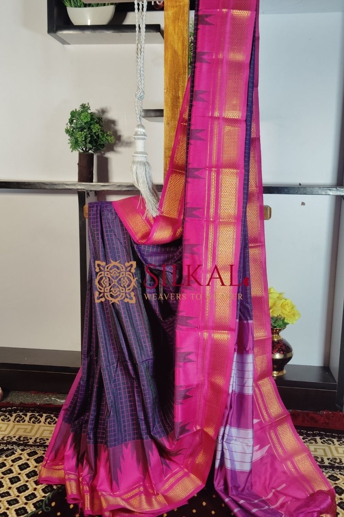 One Side Border Chandarana Temple Saree
