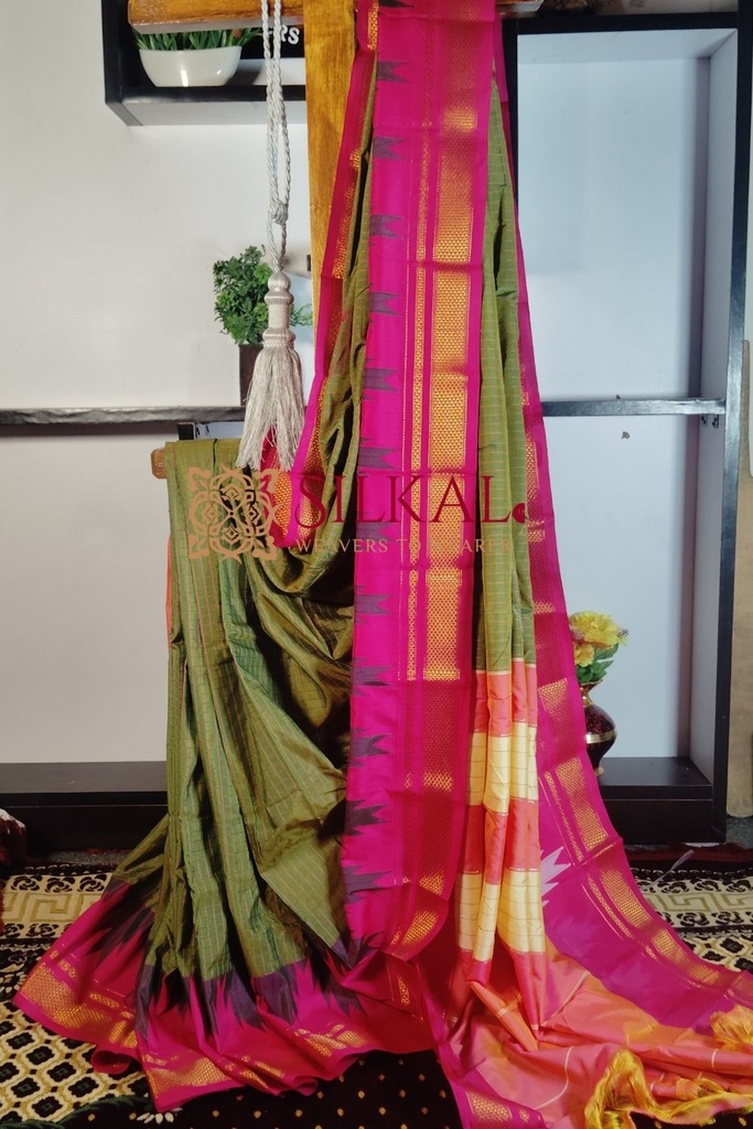 One Side Border Chandarana Temple Saree