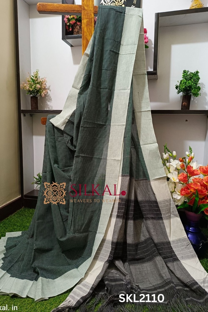 Patteda Anchu Checks With Plain Border