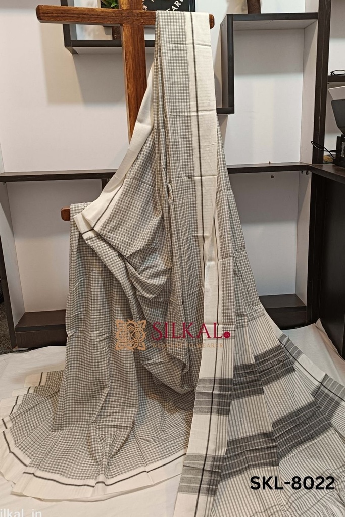 Patteda Anchu Checks With Plain Border