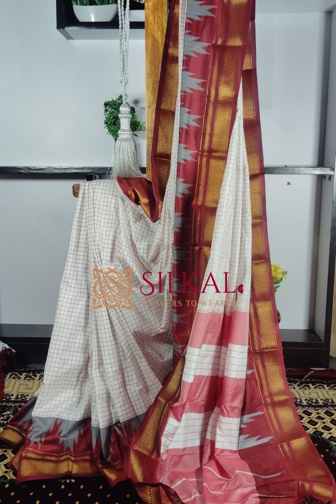 One Side Border Chandarana Temple Saree