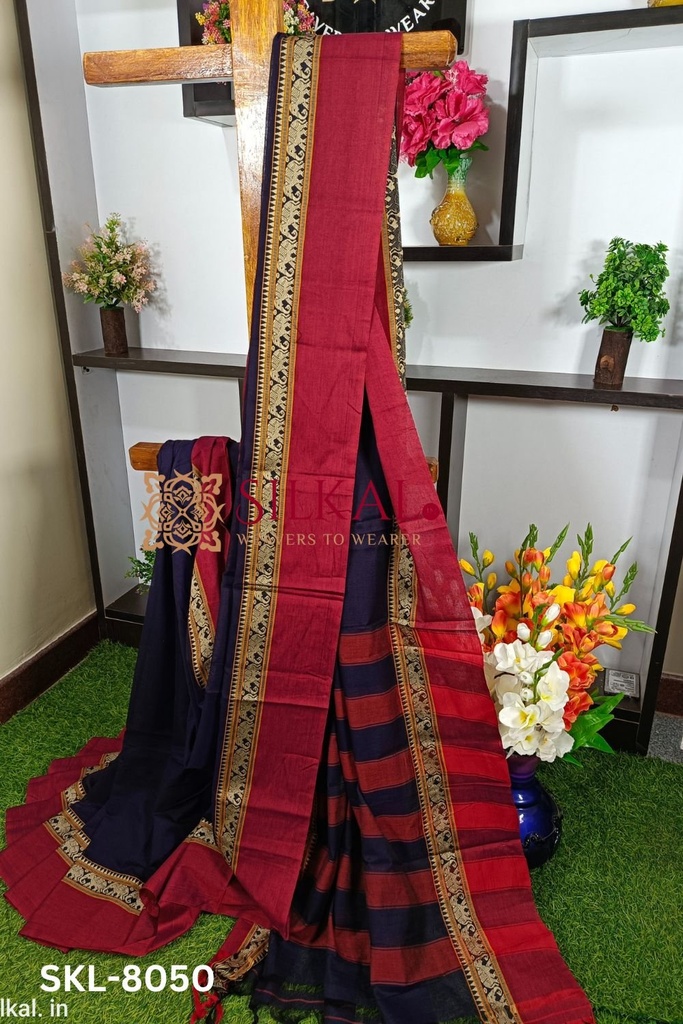 Narayan Peth Plain Cotton Saree With Patti Pallu