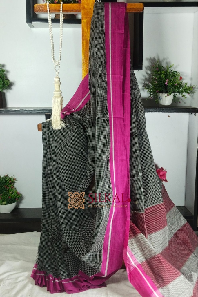Patteda Anchu Checks With Plain Border