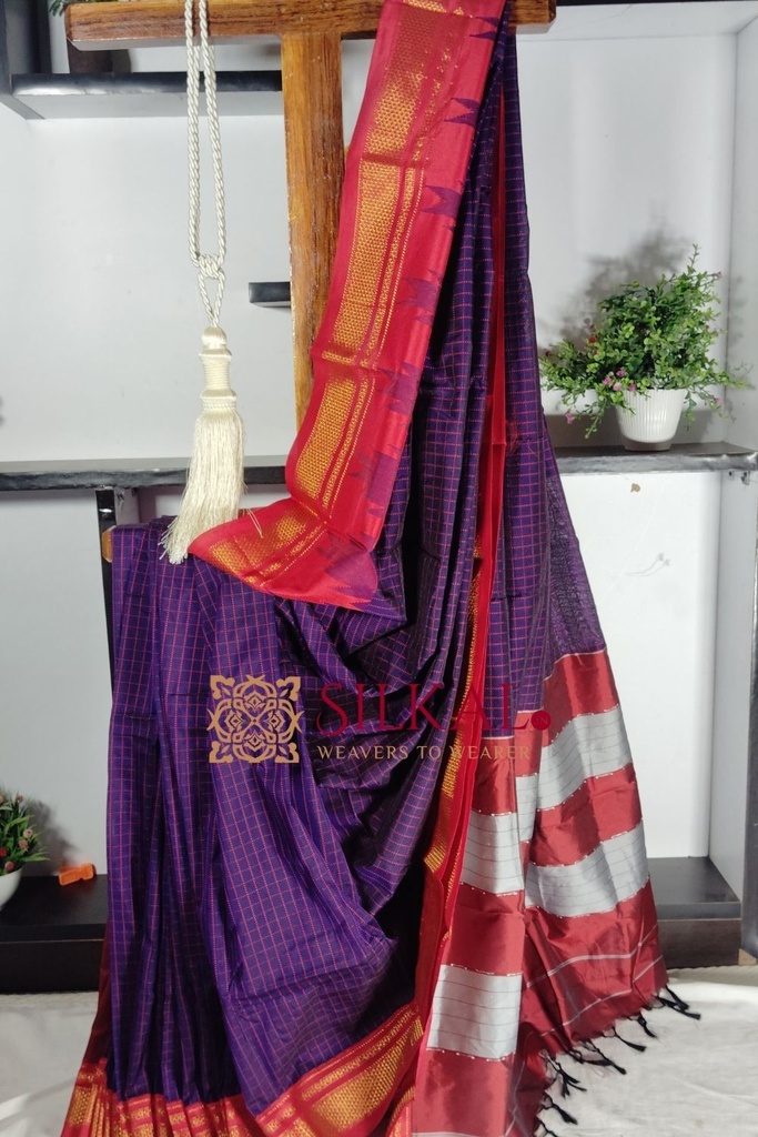 One Side Border Chandarana Temple Saree