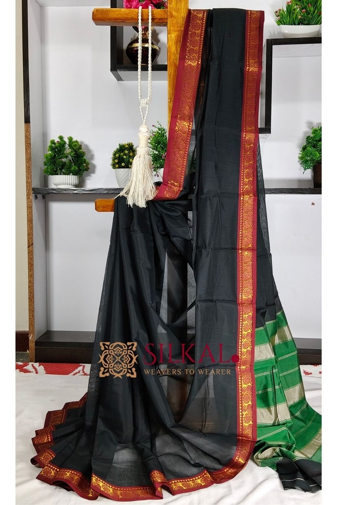 Narayan Peth Plain Cotton Saree With Patti Pallu