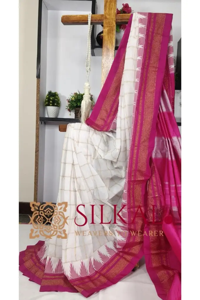 Ilkal Big Checks Temple Border Saree 